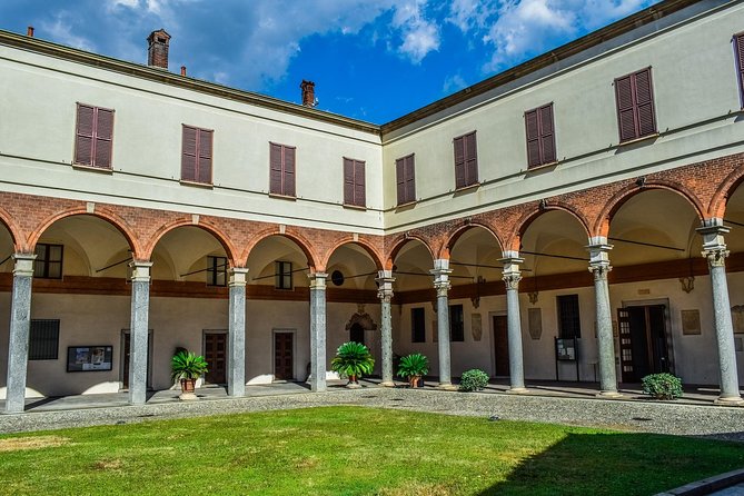 Private Best of Milan Guided Tour with Duomo, La Scala Theatre and Sforza Castle - Castello Sforzesco: courtyard views only, but the vibe is worth it