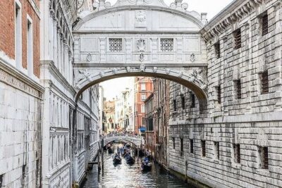 Private Tour from Milan: Venice Full Day Trip by Train - Strada Nova: The Wide Street That Cuts Through the Old City