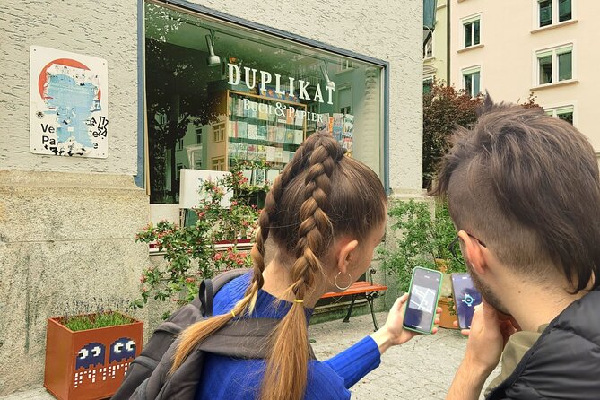 Sato Code Escape Room across Bergamo Alta - The phone-based teamwork: how the app changes the game
