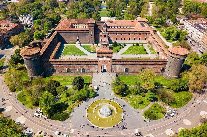 Skip-the-line Duomo Cathedral Private Tour & Rooftop Access - Meet your guide at Intesa Sanpaolo Bank: the small logistics that prevent headaches
