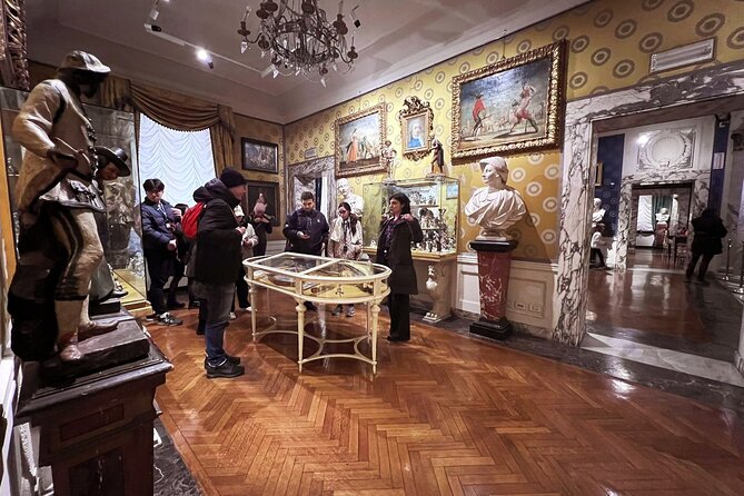 Skip the line La Scala Theatre Guided Tour Experience - Stairs, stairs, stairs: plan for the physical side