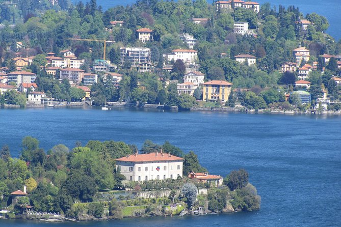 Stresa: 1-Day 3 Borromean Islands Hop-On Hop-Off Boat Tour - Meeting the Boats in Stresa: Vouchers, the Right Pier, and the Tricolor Sail