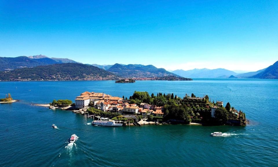 Stresa: Isola Madre and Isola Bella Hop-On Hop-Off Boat Tour - Isola dei Pescatori: A Quick Look at the Local Side of the Lake