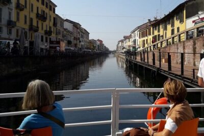 Sunset Navigli Boat Tour in Milan with Optional Aperitivo - Stop-by-Stop Views: Churches, Courtyards, and the Darsena