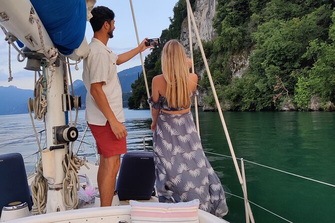 Sunset sailing on lake Como with Private Skipper - Route and views: coves, mansions, and the shoreline rhythm