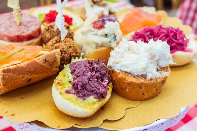 The art of the Italian Aperitivo with a local: Learn & Enjoy in Milan - Who this works best for