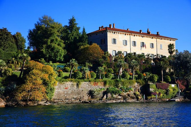 The gems of lake Maggiore - the Borromean Islands on a private guided tour - Ferry vs private boat: how to choose without overpaying