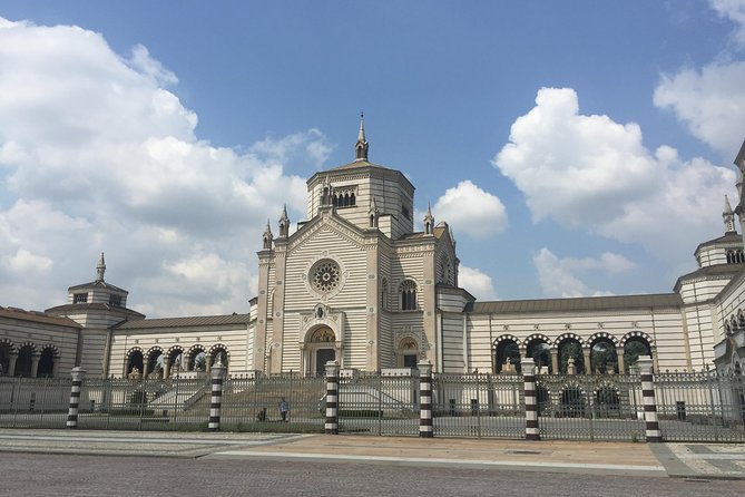 The Monumental Cemetery of Milan: discover the unexpected - Learning history without getting stuck in lectures