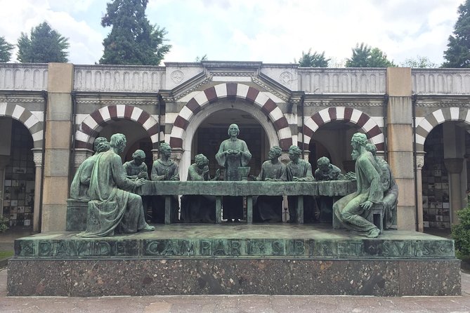 The Monumental Cemetery of Milan guided experience - Mausoleums as family power: art, sculpture, and commissioned masterpieces
