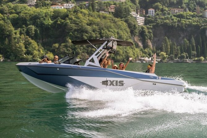 Tour aboard the iconic Bertram 31 Sedan on Lake Como - Your 90-Minute Lake Como Plan: Why This Route Works