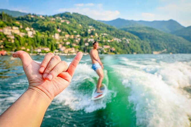 Tour aboard the iconic Bertram 31 Sedan on Lake Como - Villa Pliniana, Villa Erba, Villa Olmo, Cernobbio, Moltrasio, Torno: How the Stops Change the View