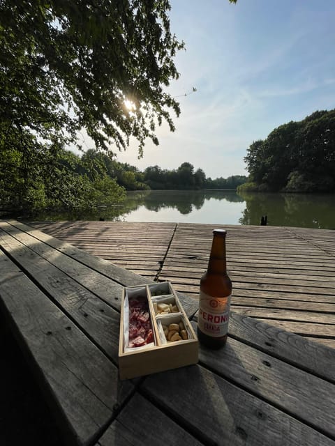 Trekking in the Wood with picnic on the turtles lake - Milan’s Forest Break: Boscoincittà and the idea of green air
