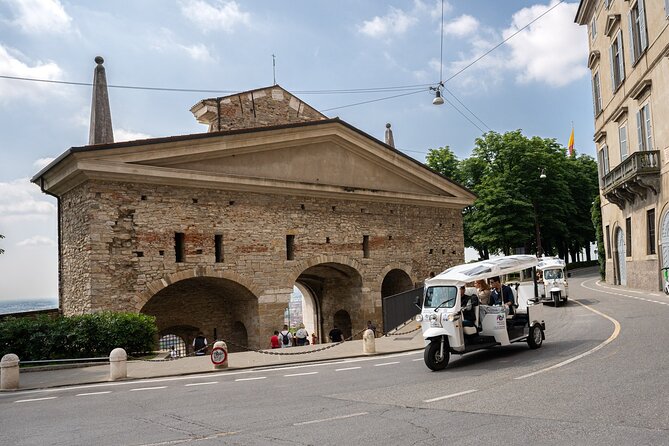 Tuk Tuk tour in Bergamo, Città Alta and the ancient Venetian walls - Photo tips for cobbled streets and wall-top angles