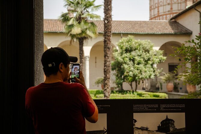 Unveil the Masterpiece: Guided Tour of Da Vinci's Last Supper - Headsets in English: A Small Tech Detail With Big Payoff