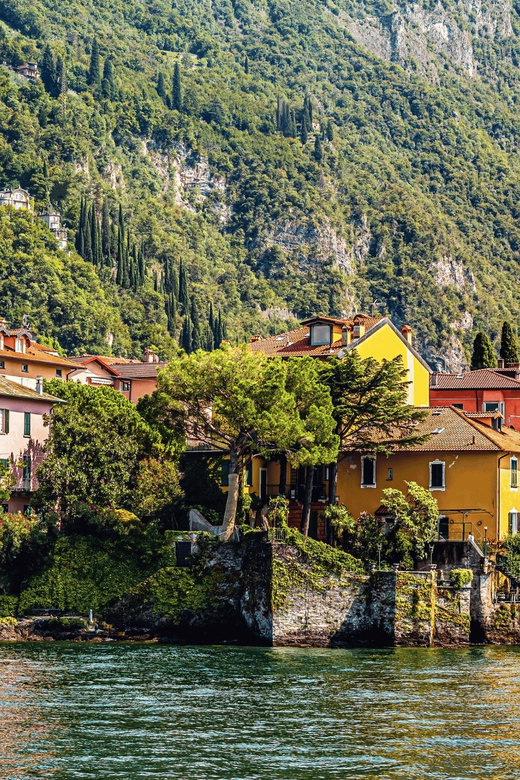 Varenna: Shared Sunset Boat Tour with a Prosecco Aperitif - From Varenna to Bellagio: the route and what to watch for