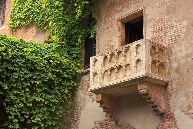 Verona & Lake Garda with Boat Cruise: Full-Day Tour from Milan - Key highlights at a glance