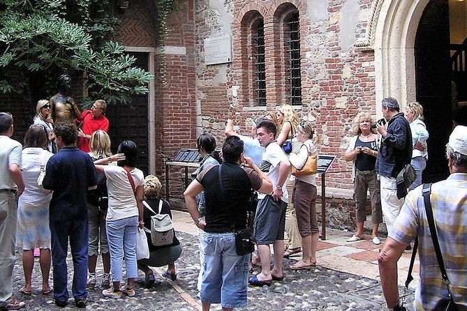 Verona & Lake Garda with Boat Cruise: Full-Day Tour from Milan - From Milan’s station to Verona: why the coach day works