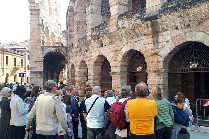 Verona & Lake Garda with Boat Cruise: Full-Day Tour from Milan - Timing in Verona: the free-time advantage and the crowd tradeoff