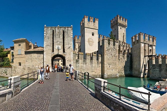 Verona & Lake Garda with Boat Cruise: Full-Day Tour from Milan - Lake Garda boat cruise: the best kind of break (weather permitting)