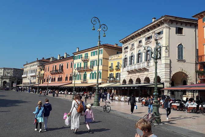 Verona & Lake Garda with Boat Cruise: Full-Day Tour from Milan - The role of the guide and driver: why the best versions feel easy