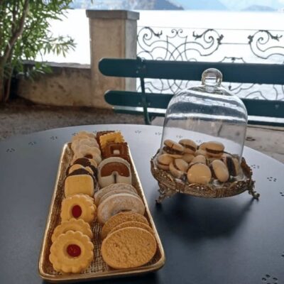 Villa Monastero in Varenna with aperitif - Garden hours by month: don’t let closing time steal your best views