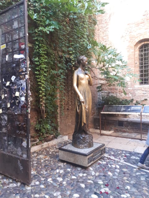 Visit of Verona and Lake Garda. Full day tour from Milan - Boarding in Milan: where the tour actually starts