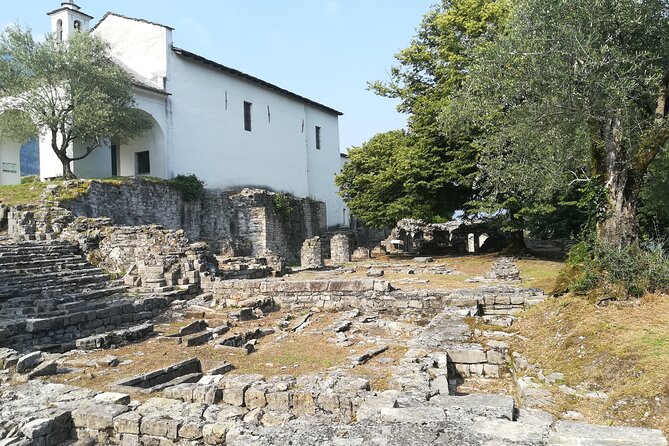 Walking tour: Tremezzo, Isola Comacina , Villa Balbianello - Guides and local context: what you gain beyond the sites