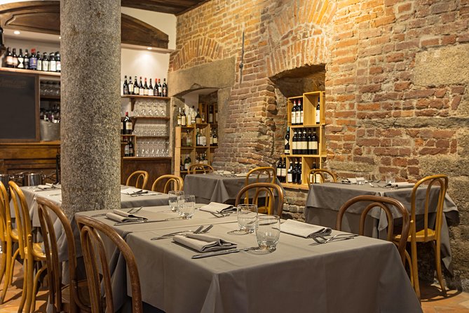 Wine Tasting Experience in Milan City Center - Small group advantage: why questions and pacing feel better