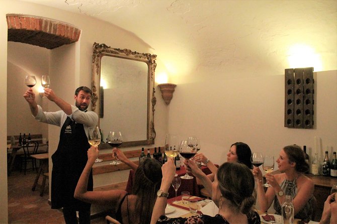 Wine Tasting Experience in Milan City Center - Exactly three Italian wines in 90 minutes (red, white, sparkling)